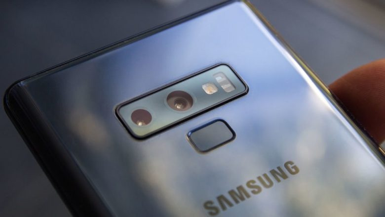 LG and Samsung will launch their 5G phones at MWC 2019