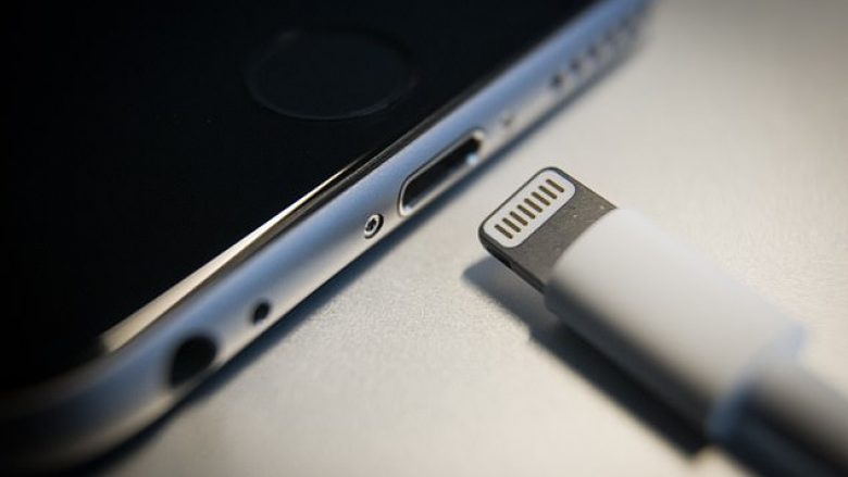 Apple is expected to replace charger cables to standardize with USB-C ports