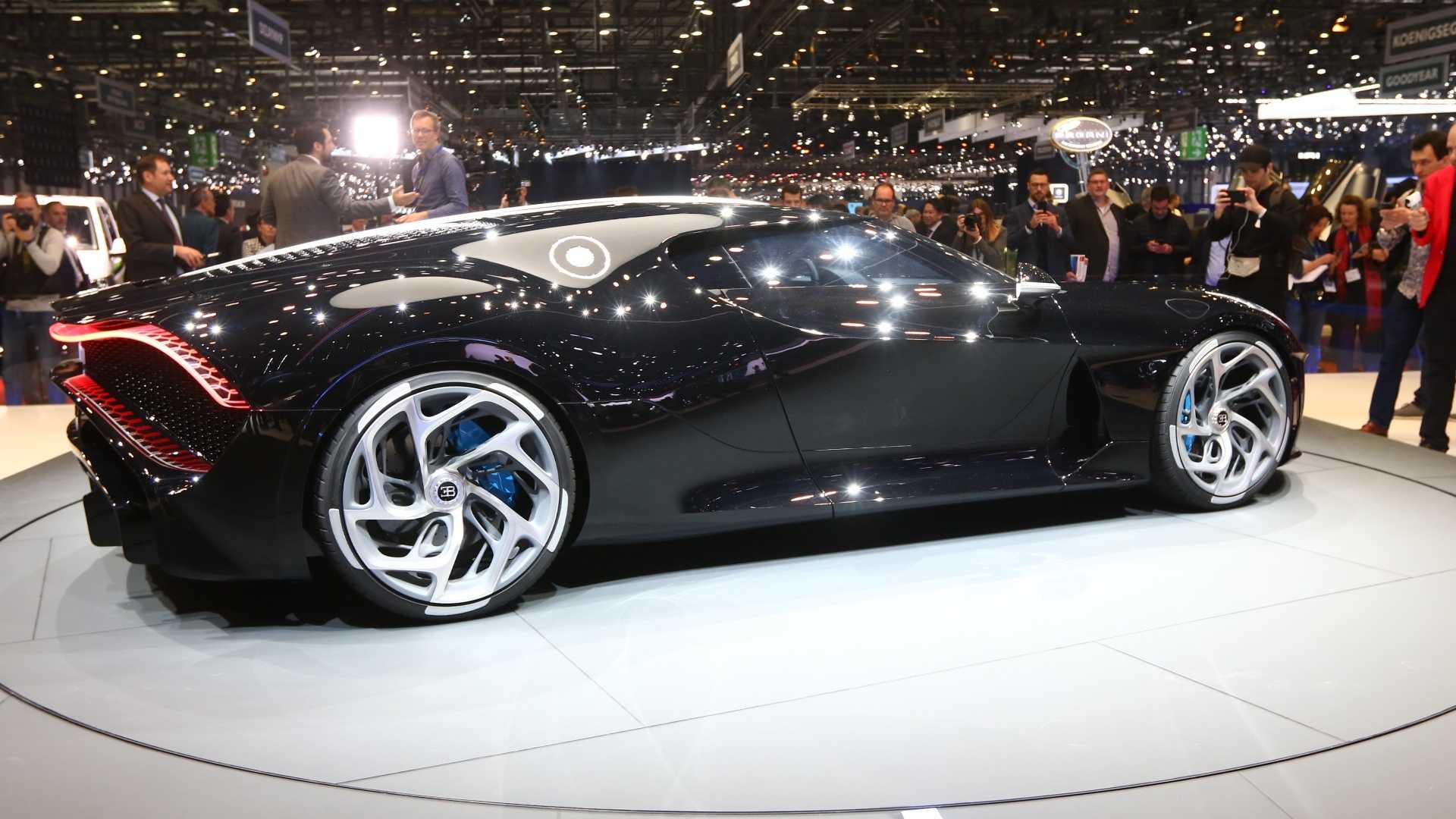 Самый дорогой л а. Бугатти Bugatti la voiture noire. Bugatti la voiture noire диск. Bugatti la voiture noire характеристики. Бугатти в 1 экземпляре.
