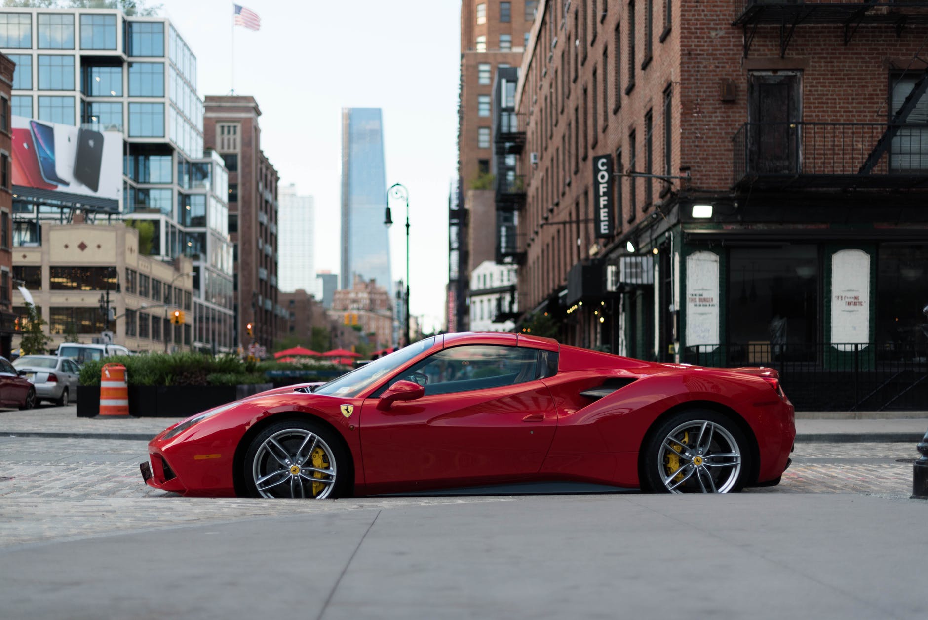 Ferrari in 2025 will launch the first allelectric car • neoAdviser