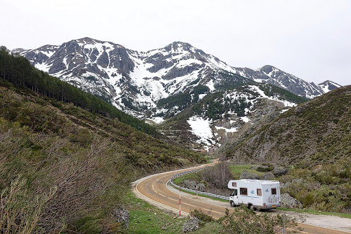 Planning To Rent An RV? Here Are Some Useful Tips,